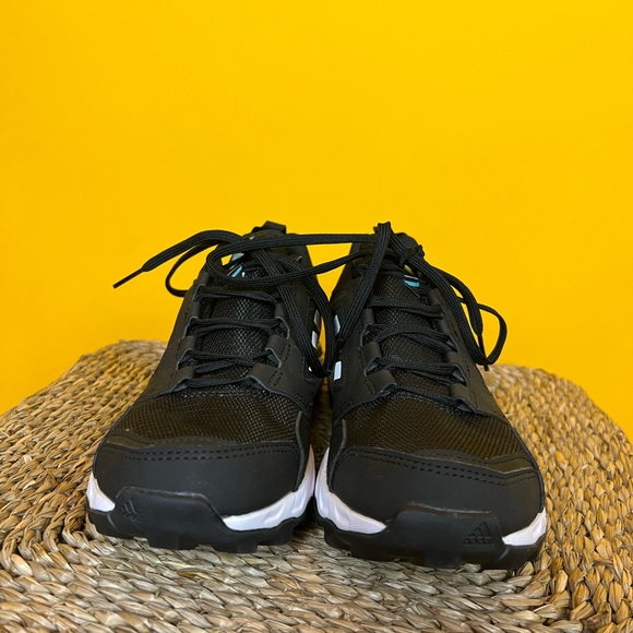 Adidas Terrex Treking Shoes NWOT - Picture 2 of 3